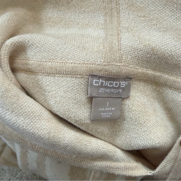 Chico’s Women's Beige Zebra Print 2PC Cashmere Blend Set - Picture 10 of 11